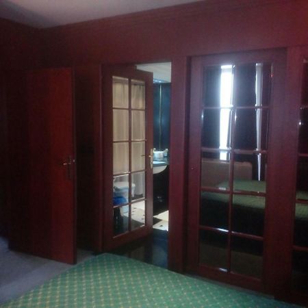 Hotel Continental Skopje Esterno foto