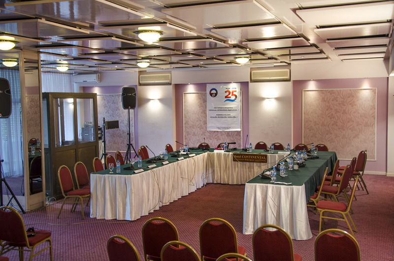 Hotel Continental Skopje Esterno foto