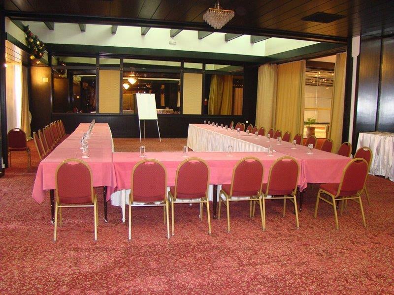 Hotel Continental Skopje Esterno foto