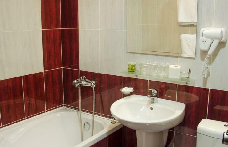 Hotel Continental Skopje Esterno foto