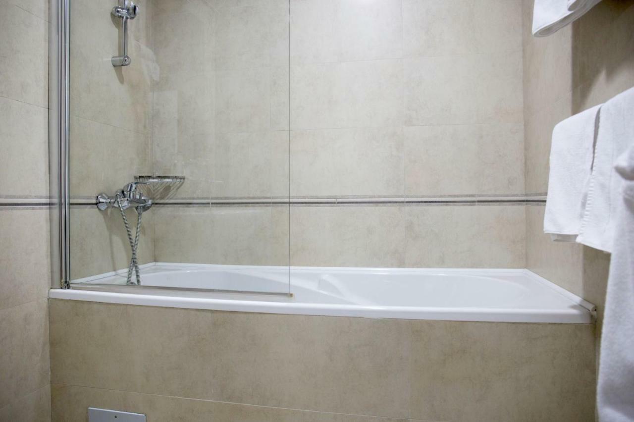 Hotel Continental Skopje Esterno foto